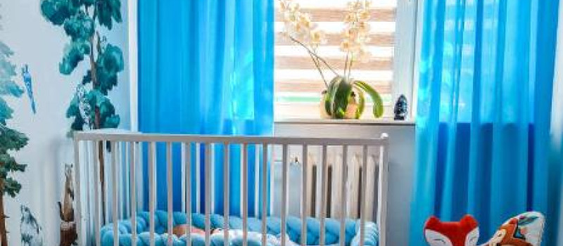 Zasłony do pokoju dla chłopca – na co zwrócić uwagę, wybierając tkaninę do dziecięcego pokoju?