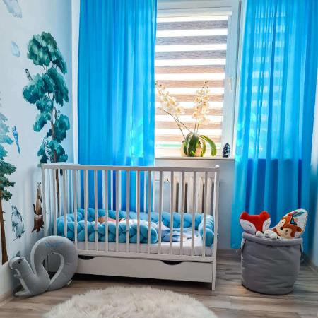 Zasłony do pokoju dla chłopca – na co zwrócić uwagę, wybierając tkaninę do dziecięcego pokoju?